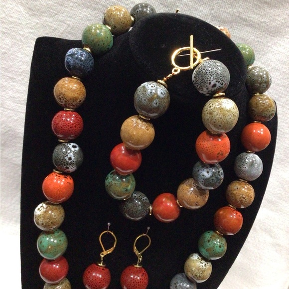 Tribal Earth Toned Colorful Beaded Necklace, Bracelet, and Earring Set - Picture 9 of 14